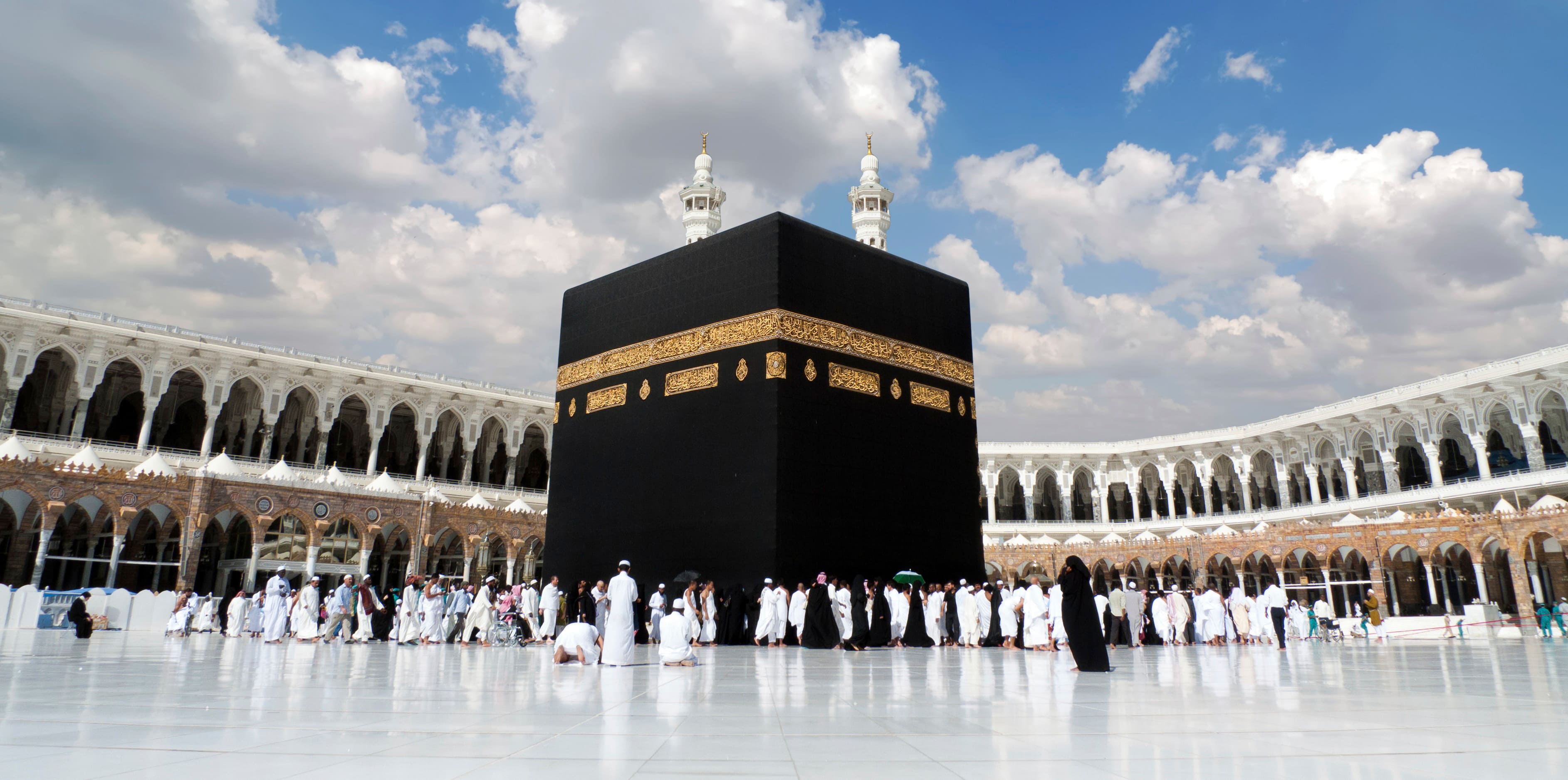 December 2025 – Umrah with Two Esteemed Scholars from Canada. 